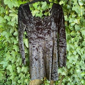 Black Crushed Velvet Dress 🖤 Square Sweetheart